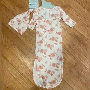 Aden + Anais SNUGGLE KNIT™ NEWBORN GOWN + HAT SET Rosettes